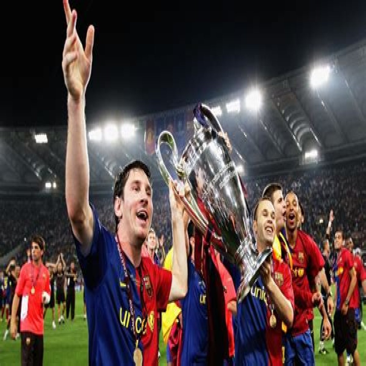 Barcelona Drops Messi From Champions League Squad