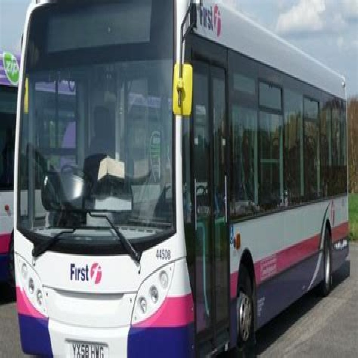 Heart Hampshire - First Bus