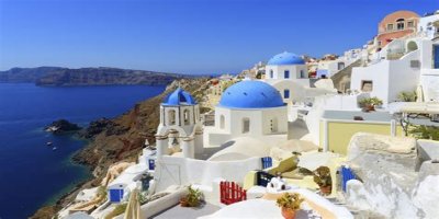 Insider's Guide to Oia in Santorini, Greece