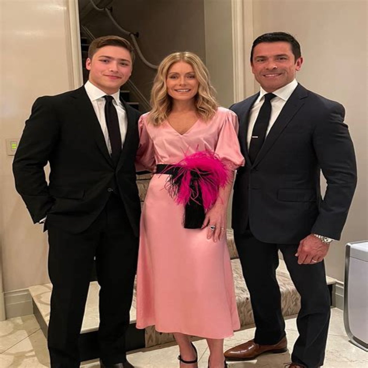 Kelly Ripa, Mark Consuelos' Family Album With 3 Children: Photos