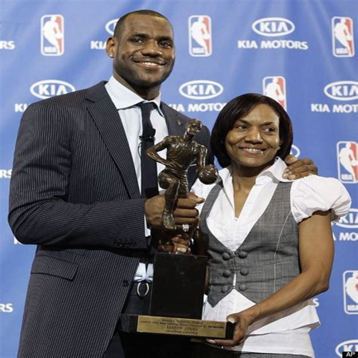 LeBron James Parents: Meet Gloria Marie James and Anthony McClelland