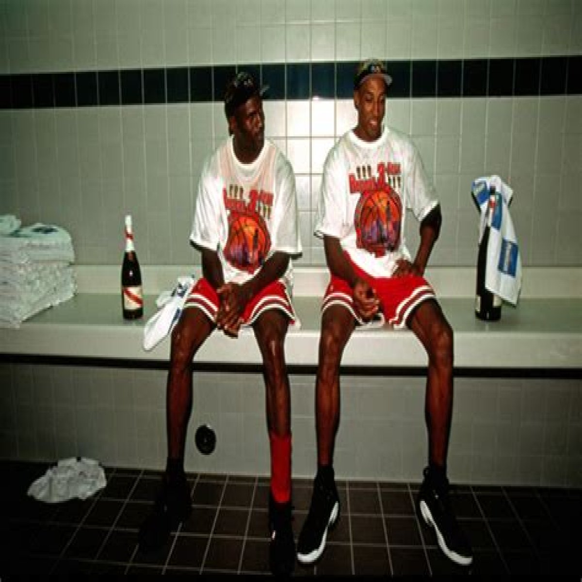 Unraveling The Complex Ties: Scottie Pippen And Michael Jordan's Relationship