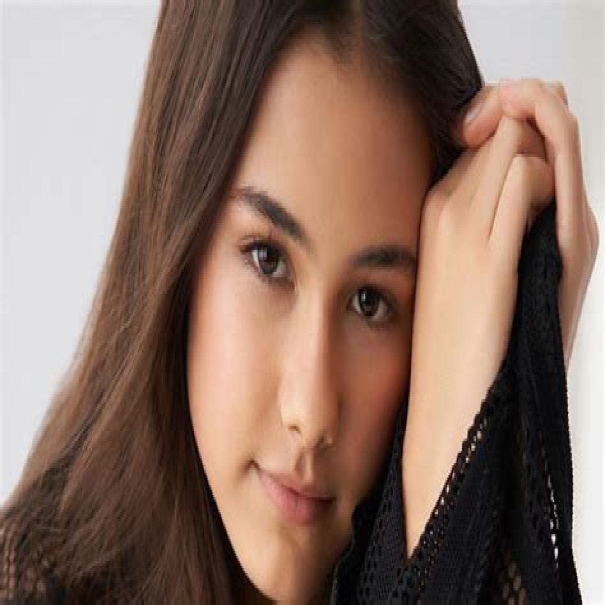 What Does Lumi Pollack Do for a Living? Her Age, Parents, Wiki, Bio